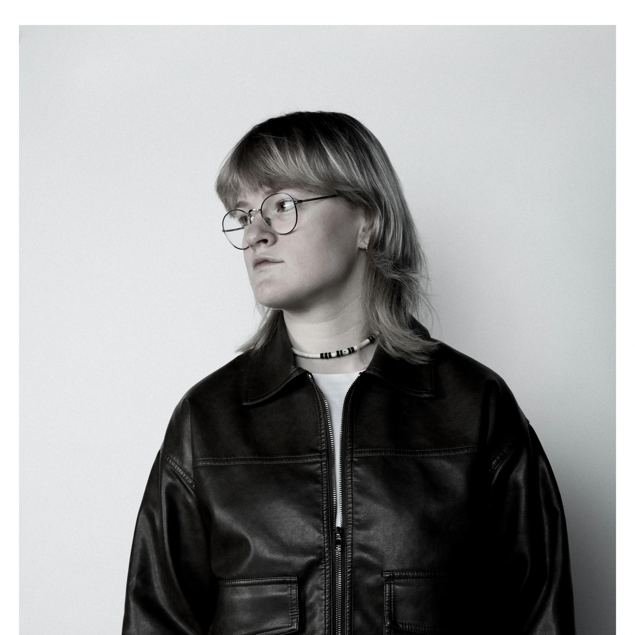 Creatief team aan het werk in een fotostudio