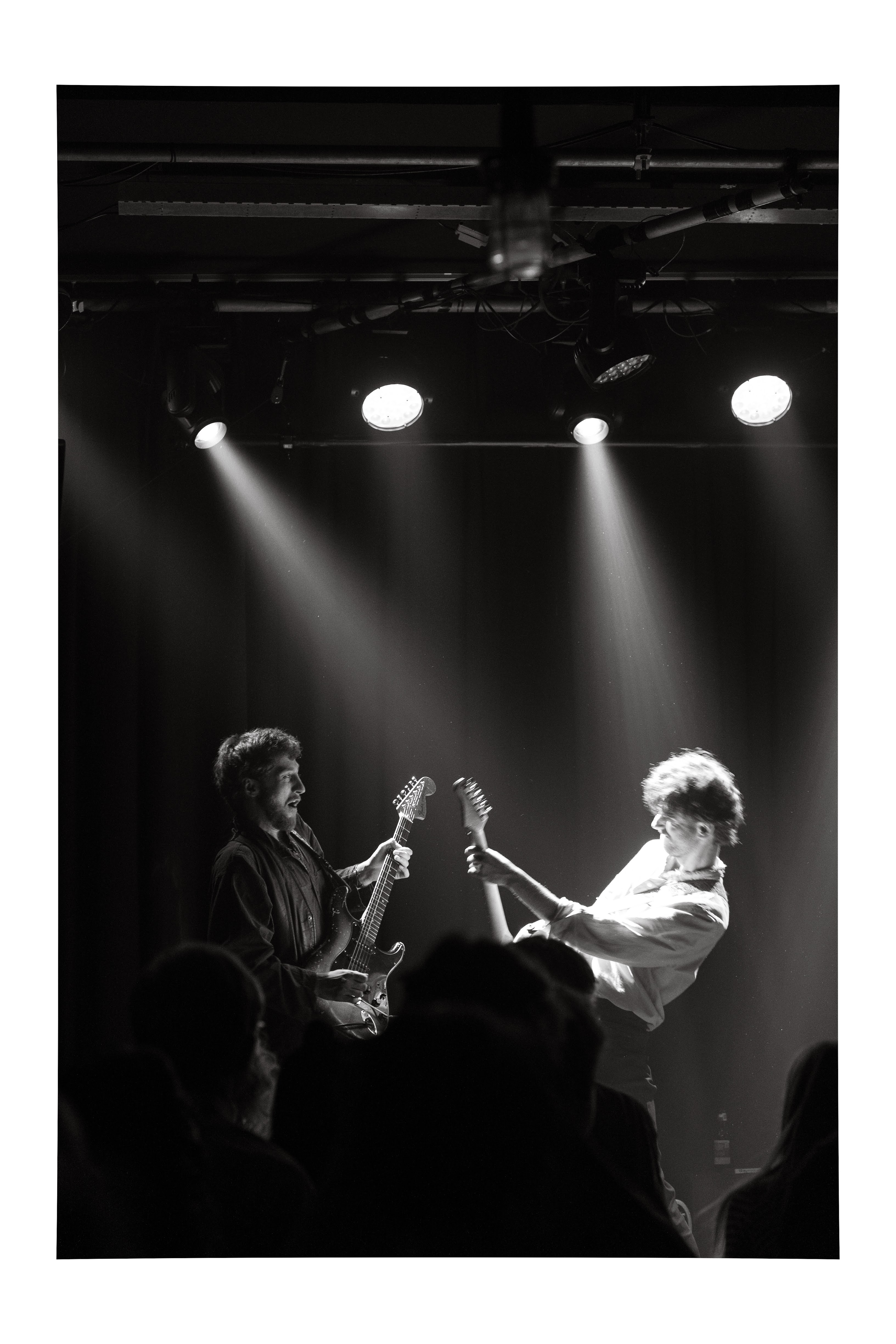 Feestelijke sfeer in warm avondlicht